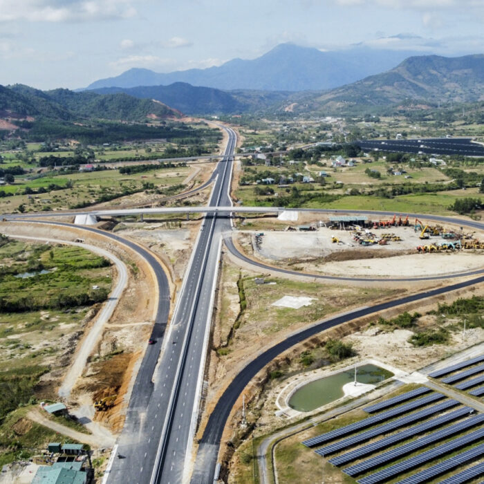 cao-toc-nha-trang-cam-lam-1