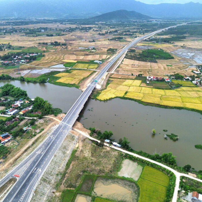 cao-toc-van-phong-nha-trang-2